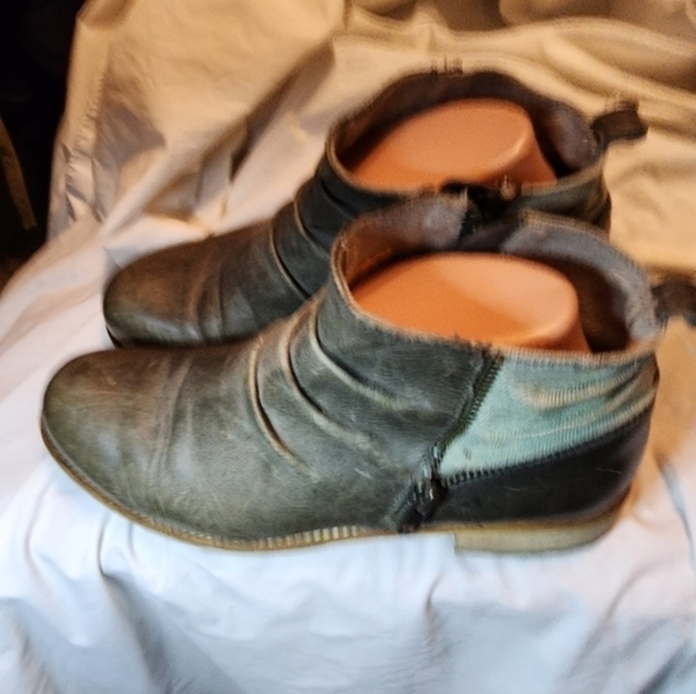 CAT Mixed Media Moto Ankle Boots Distressed Faux Leather Canvas Block Heel 8 - Picture 3 of 15